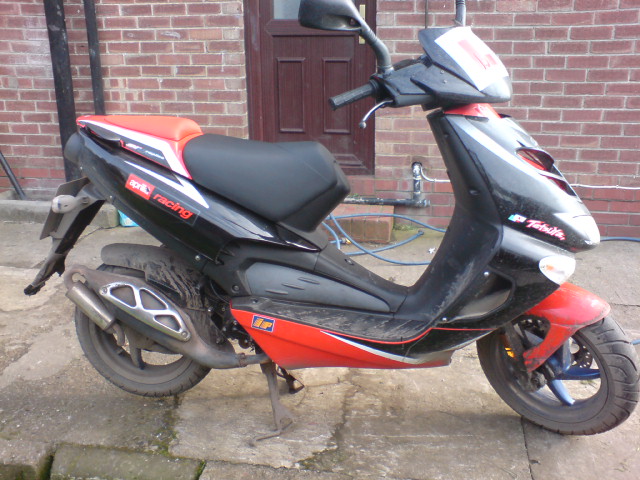 aprilia sr 50 racing. Aprilia MotorBikeSpecs.net