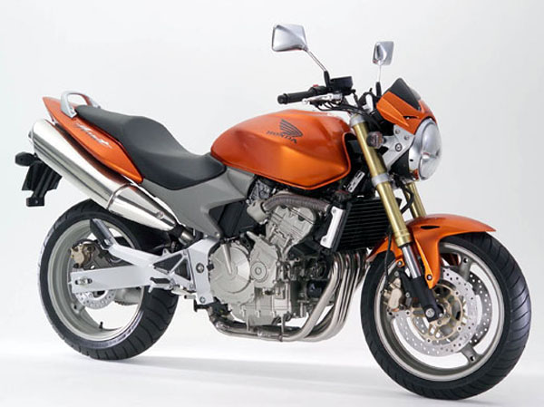 Honda hornet 600 engine oil capacity
