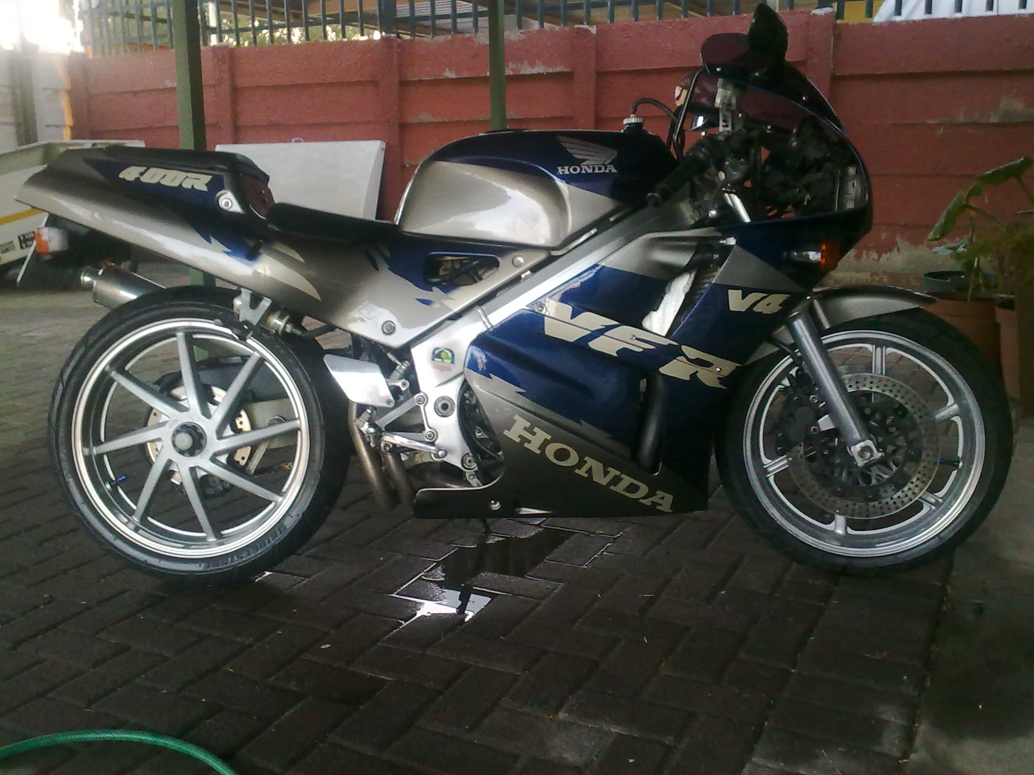 Honda vfr 400 nc30 uk spec #4