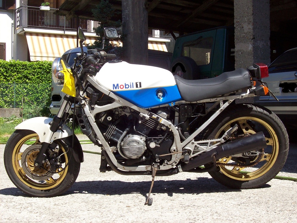 Honda vf 750 rc15