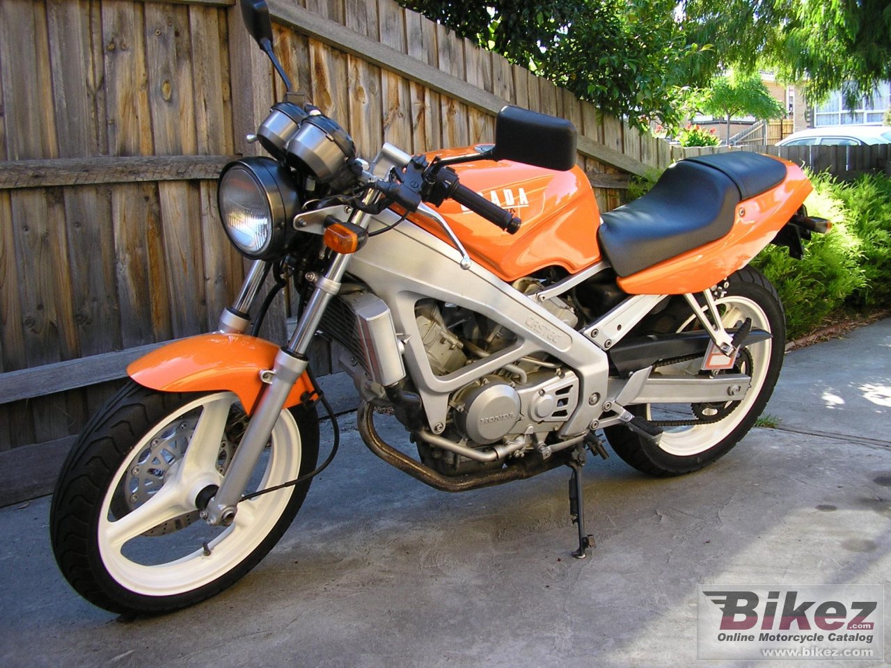 Honda vt250 spada service manual