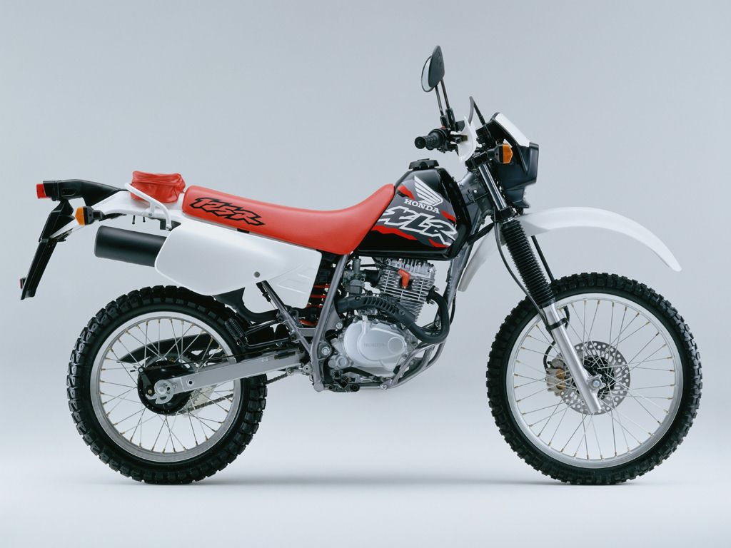 The Honda 125 At Motorbikespecs Net The Motorcycle Specification Database
