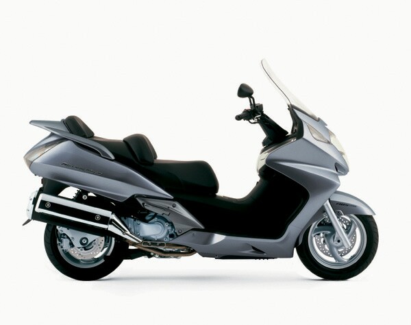 Servicing honda silverwing scooter #7
