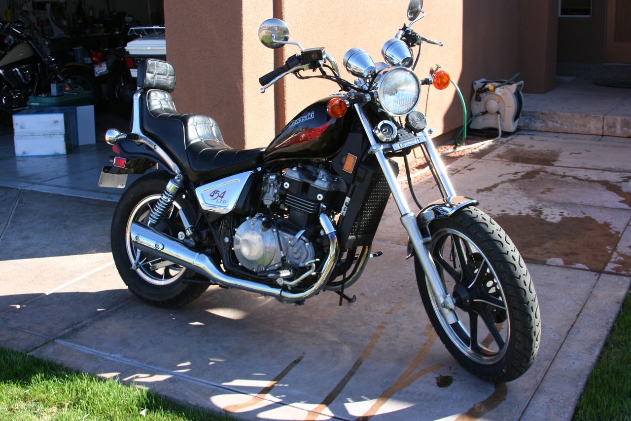 The Kawasaki 450 At Motorbikespecs Net The Motorcycle Specification