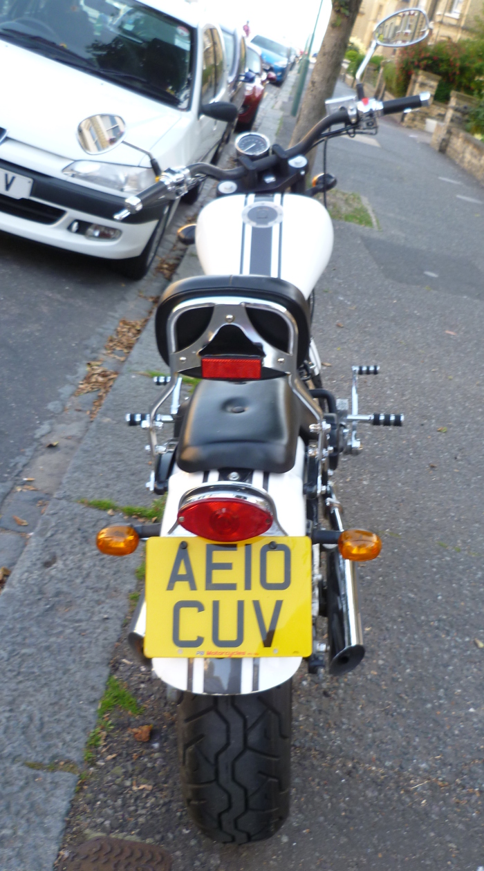 The AJS 250 at MotorBikeSpecs.net, the Motorcycle Specification Database