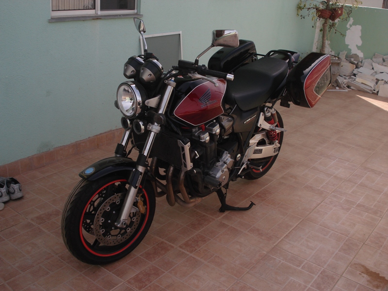 Honda 2025 cb1300 sc40