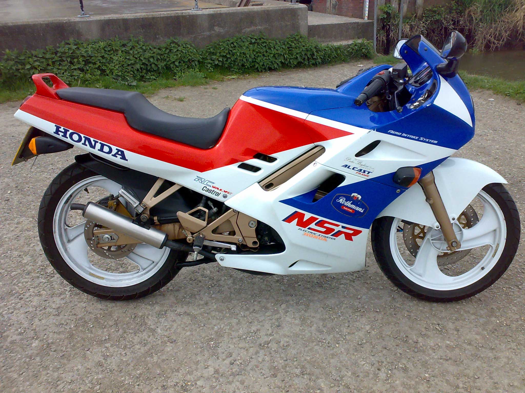 The Honda 125 at MotorBikeSpecs the Motorcycle Specification