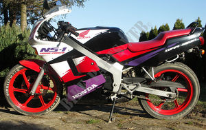 The Honda 75 at MotorBikeSpecs.net, the Motorcycle Specification