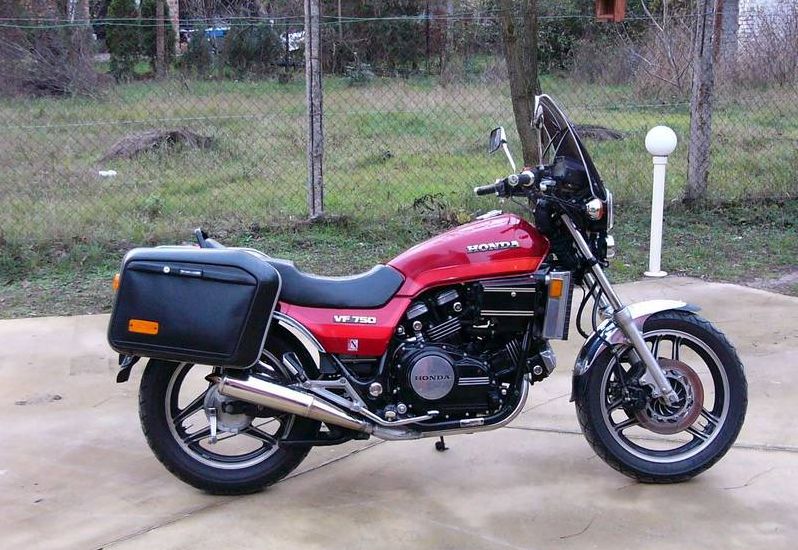 Honda vf750f