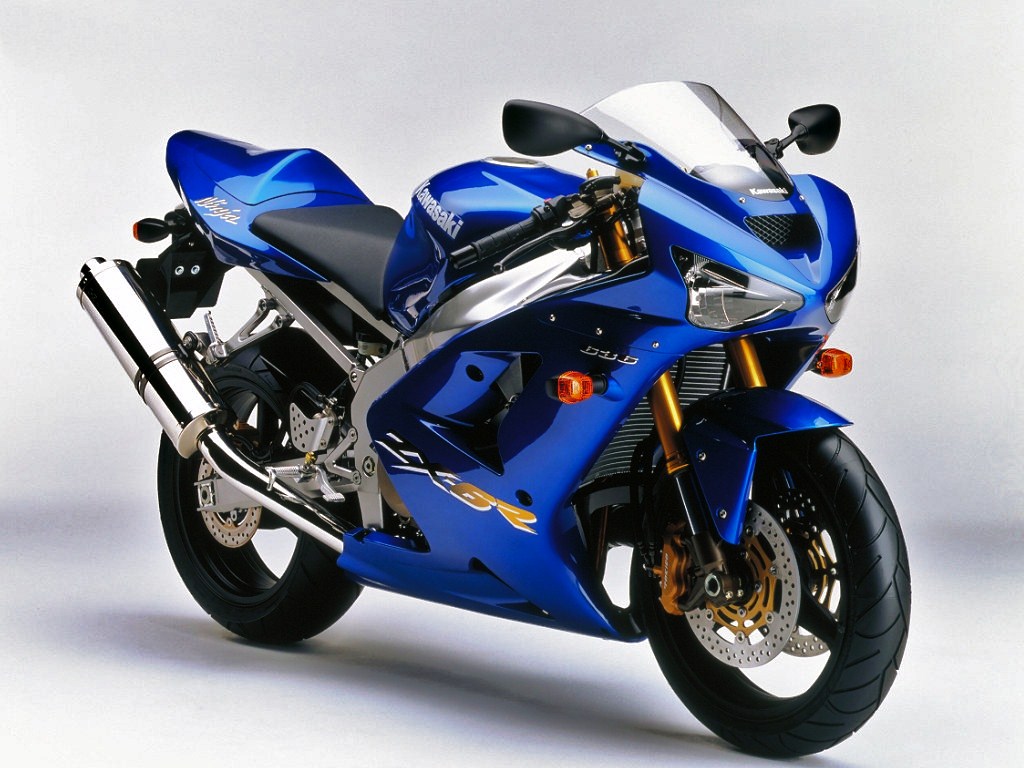 B2様 The Kawasaki ZX-6R (ZX 636 B2) at MotorBikeSpecs.net, the