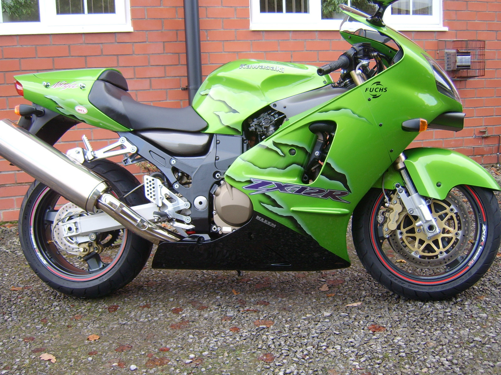 The Kawasaki 1200 at MotorBikeSpecs the Motorcycle