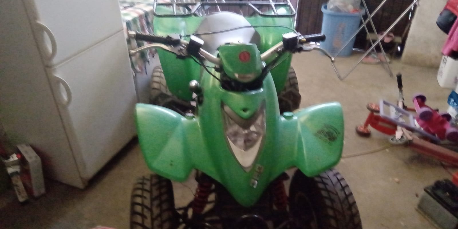 The Kymco 250 at the Motorcycle Specification Database