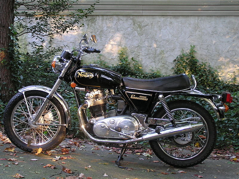 Norton Commando 850cc