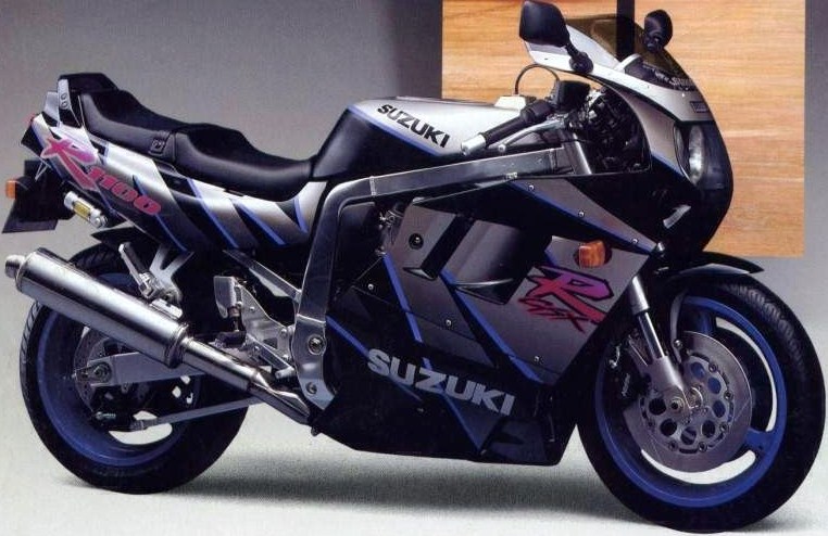 The Suzuki 1100 at MotorBikeSpecs the Motorcycle