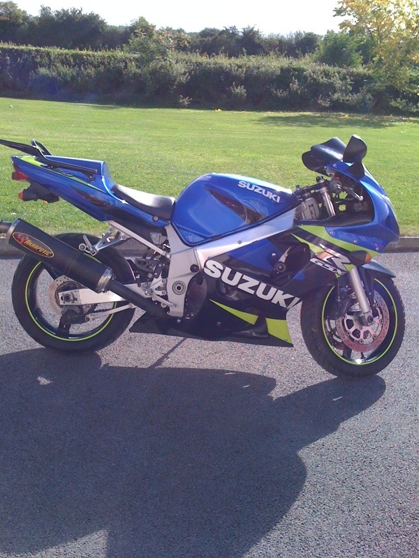 The Suzuki 600 at the Motorcycle Specification Database