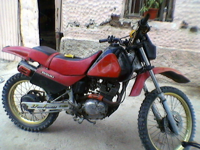 The Suzuki 200 at MotorBikeSpecs the Motorcycle Specification