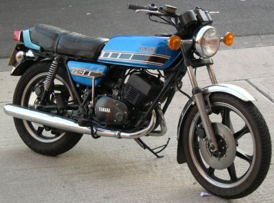 The Yamaha 250 at MotorBikeSpecs the Motorcycle Specification Database