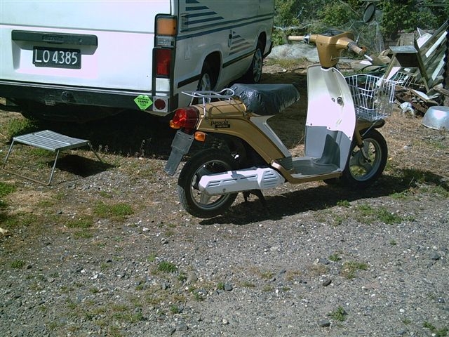 The Yamaha 50 at MotorBikeSpecs.net, the Motorcycle Specification Database