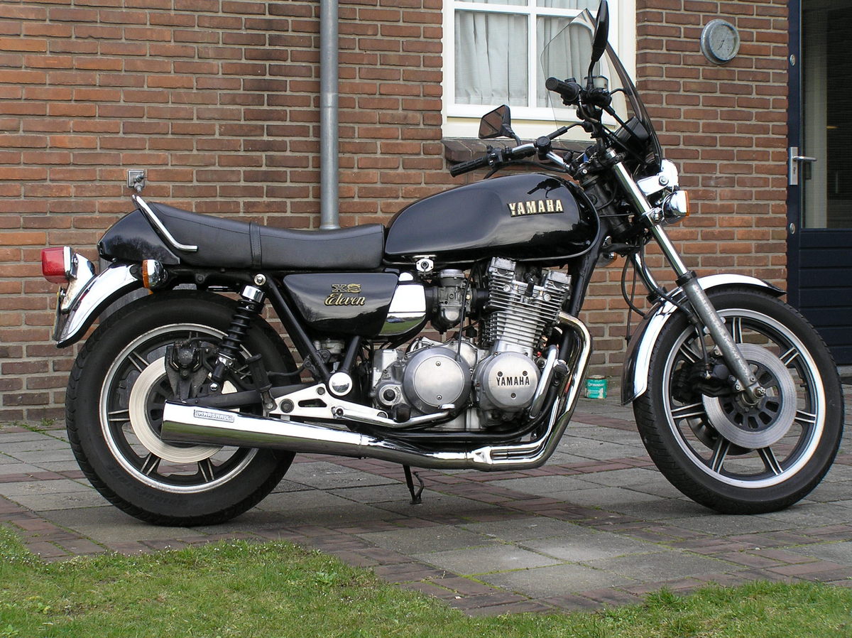 Yamaha Moto 1100