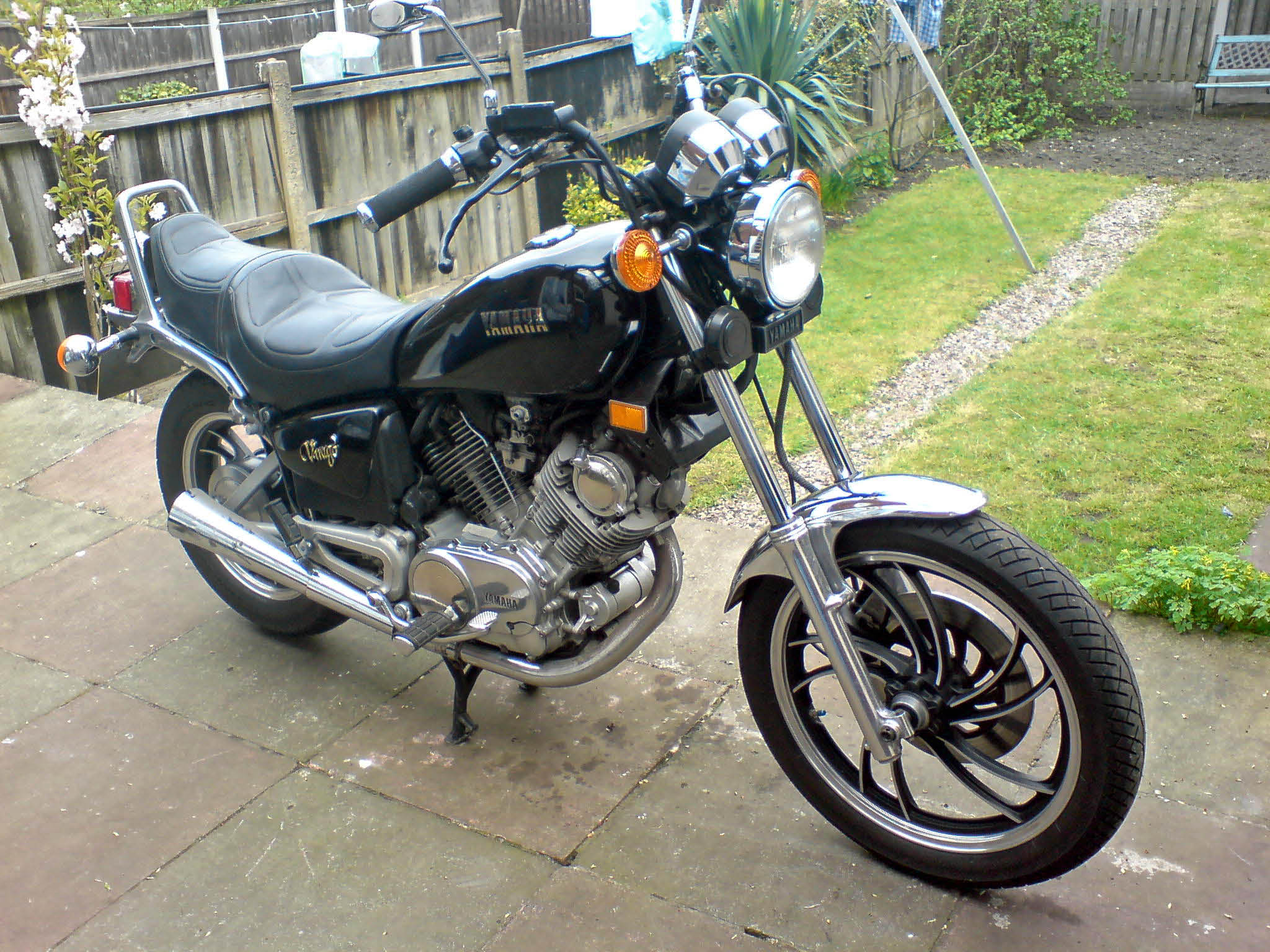 Yamaha XV 750